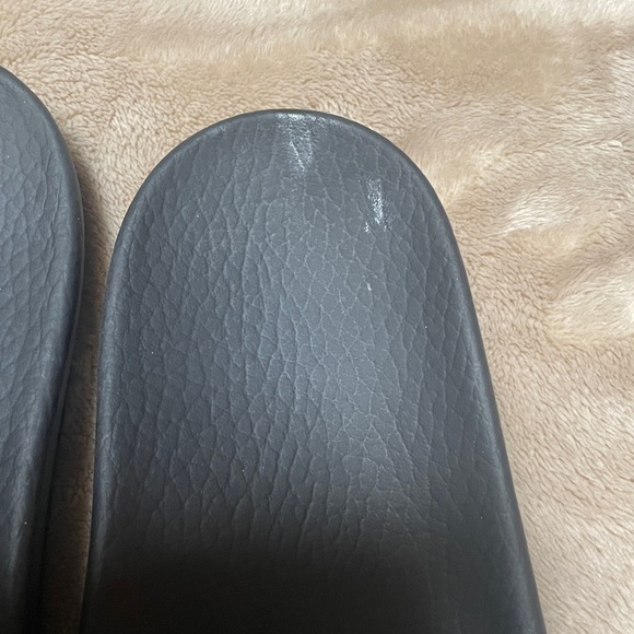 Gucci Rubber Slides - Picture 3 of 11